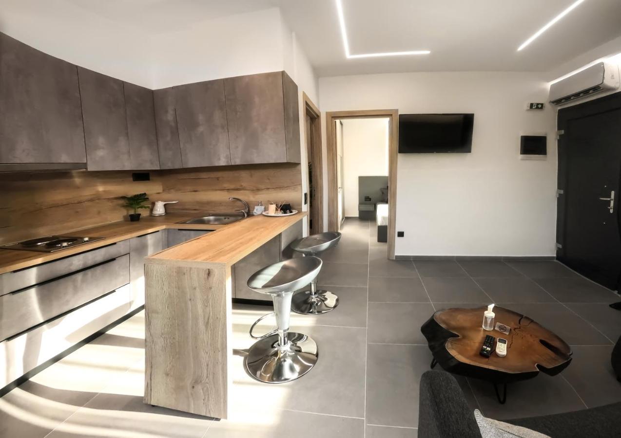 ניאה מודאניה Berries Luxury Apartments מראה חיצוני תמונה