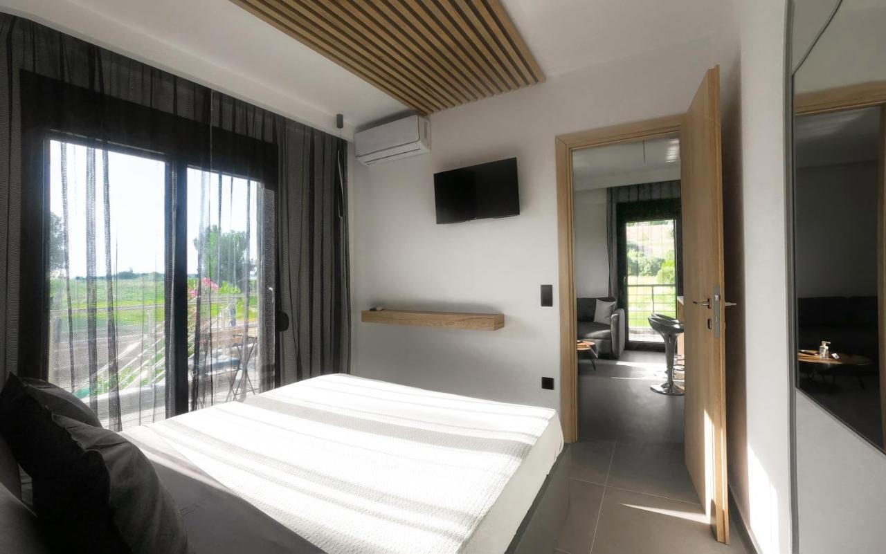 ניאה מודאניה Berries Luxury Apartments מראה חיצוני תמונה